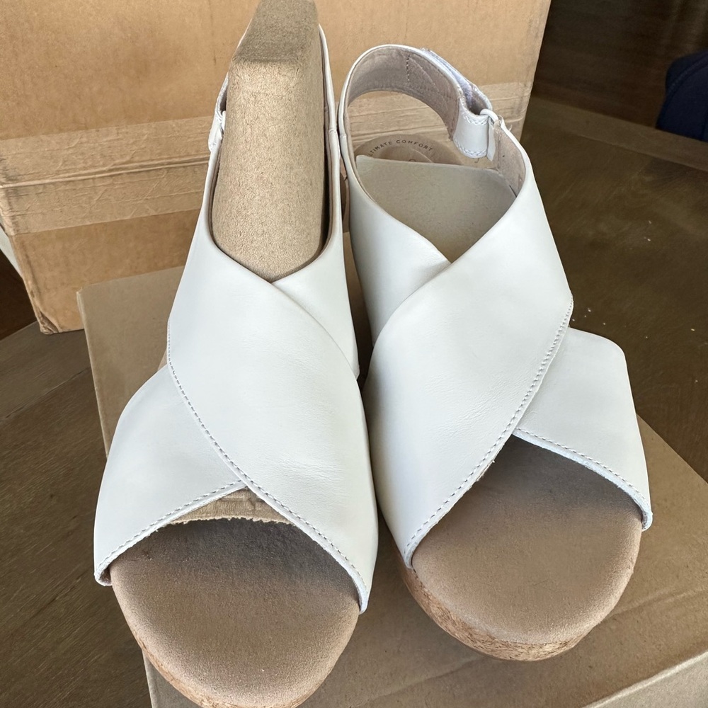 BNIB Clarks Wedges